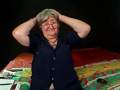 Оралният секс е идеалното bezplatno porno klipove нещо за MILF да се отпусне след тежък ден