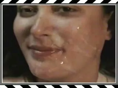 Стройна американска bezplatni porno klipove мацка, яздеща дебел шлонг у дома