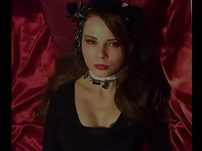 Брюнетката булка porno bg klipove Карина Уайт се блъска от причудлив пич