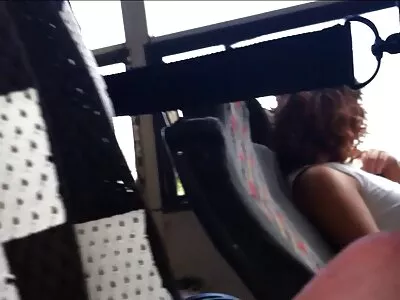 Извитата besplatni porno klipove стриптизьорка танцува върху месото твърдо стълбче на клиента
