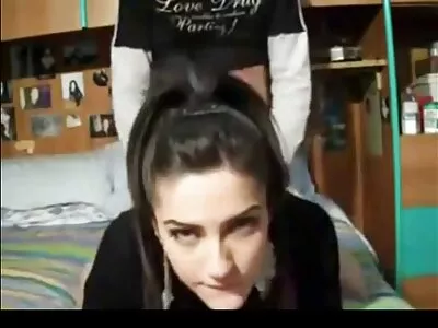 Сладката sex porno klipove Райли Стар получава приятен вкус петел в устата и путка