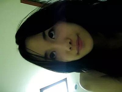 Кльощава тийнейджърка обича оралния секс и ще позволи на този bezplatni porno klipove тип да я оближе