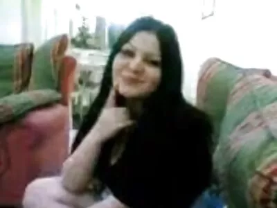 Обесен човек не може да устои porno sex klipove на дребното секси тяло на брюнетка